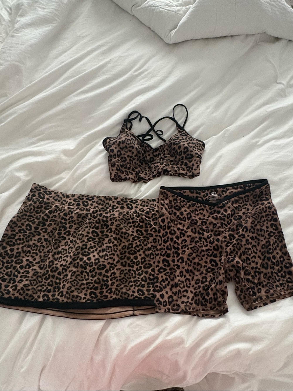 JoyLab Leopard-Print Sports Bra & Biker Shorts & skort bundle size large